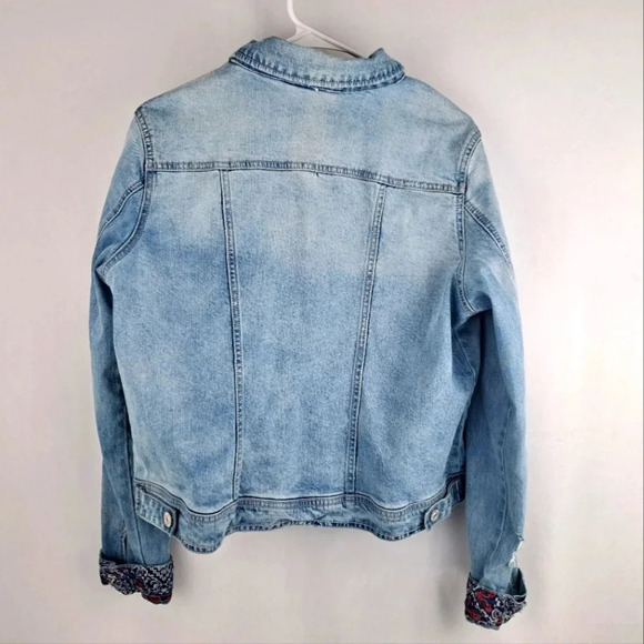 Vintage America Light Blue Denim Jacket With Paisley Cuff Detail sz XL - Picture 2 of 6